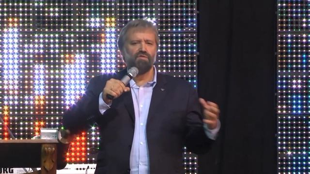 Как верующим праздновать Новый Год? | Борис Грисенко смотреть онлайн