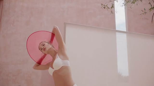 Rozanne in the Marie Jo campaign смотреть онлайн