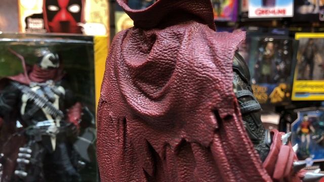 Распаковываем фигурку Спауна необычного размера от McFarlane! смотреть онлайн