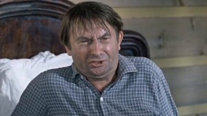 Канай отсюда! Рога поотшибаю, редиска! (из к/ф "Джентльмены удачи")