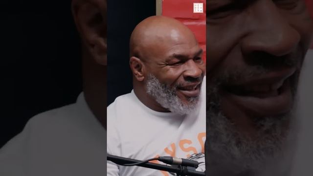 ? Тайсон о том, как Тупака уважали в тюрьме ✊? смотреть онлайн