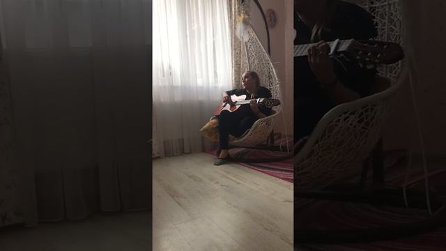 Песни под гитару Окуджава Б. «Пока земля ещё вертится « смотреть онлайн