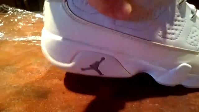 Реставрация кроссовок. Пожелтевшая лакированная кожа на кроссовках смотреть онлайн