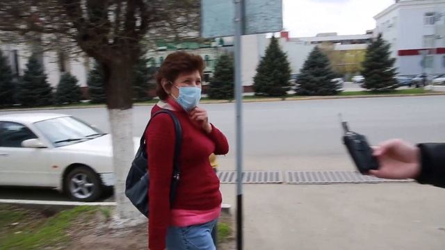 Почему жители Уральска убегают от журналистов? смотреть онлайн