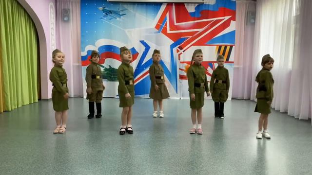 Песня «Моя армия», слова И Р Резник, музыка Э С Ханок творческий коллектив «Поющее детство» смотреть онлайн