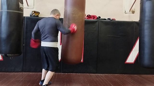 вход в ближний бой после тройки, комбинация ударов, бокс для всех