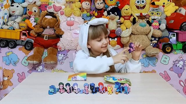 Маджики ЕДИНОРОГИ! Открываю УПАКОВКУ сюрпризов с новенькими МАДЖИКАМИ и проверяю как они меняют ЦВЕ