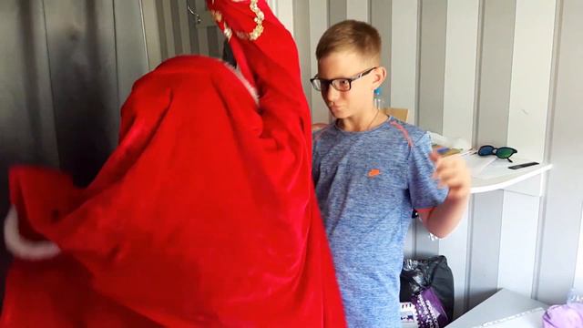 ТИПЫ ЛЮДЕЙ НА НОВЫЙ ГОД смотреть онлайн