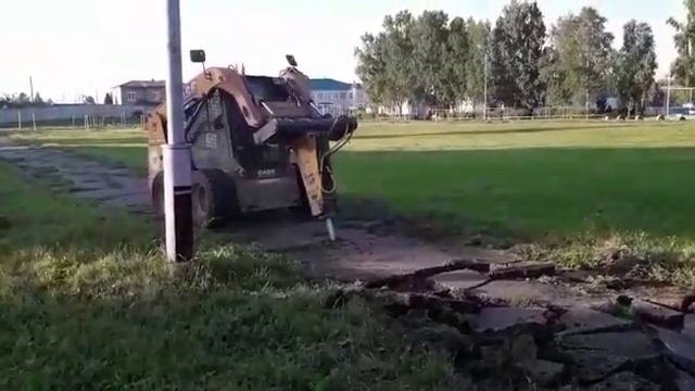 На стадионе Заозерного.mp4 смотреть онлайн