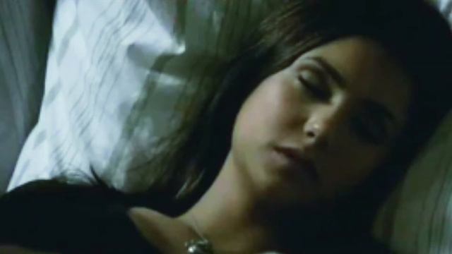 жаль: Аларик и Елена / Деймон смотреть онлайн