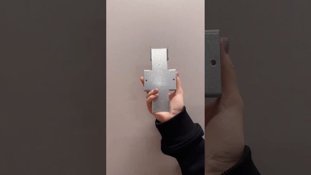 Для крепежей профилей используются-клепки, винтовые соединители▪️89265873171 #стройка #дача #забор смотреть онлайн