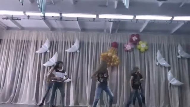Танец под песню (Can't stop the feeling)✌ (танцевали в лагере?) смотреть онлайн