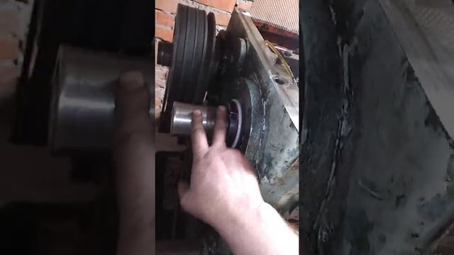 Коробка 1а62г, устраняем течь масла из под ручек выбора подач. смотреть онлайн
