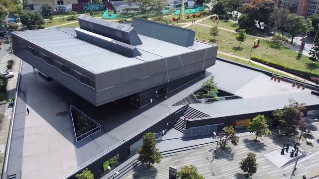 Biblioteca 📖 y Parque Cultural Débora Arango [ Dale una mirada desde lo ALTO ☁️ ] смотреть онлайн