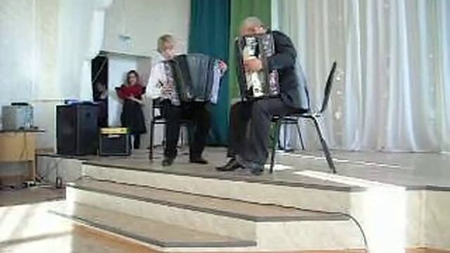 Дуэт 2-х баянистов Е.Рохлин Веретено смотреть онлайн