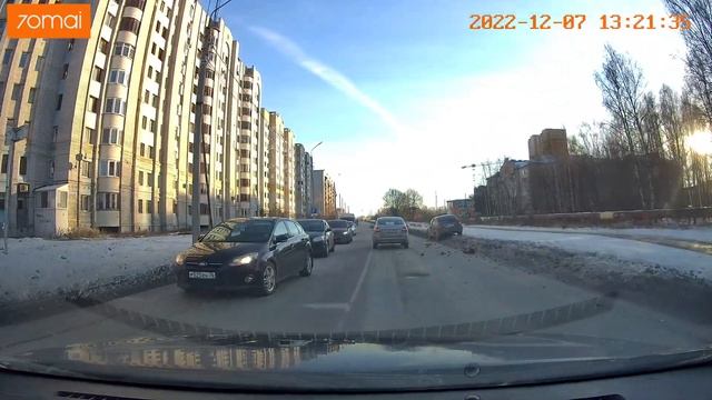 не пропустил пешехода, на регулируемом пешеходном переходе смотреть онлайн