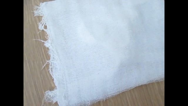 МАСКА ИЗ МАРЛИ СВОИМИ РУКАМИ!Как просто сшить защитную маску из марли!#StayHome смотреть онлайн