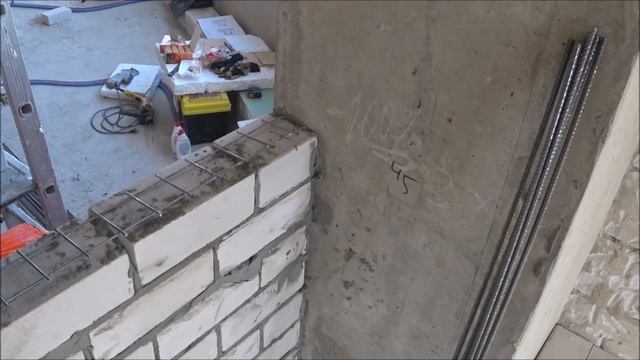 примыкание кирпичной перегородки к газосиликатным и бетонным стенам.. смотреть онлайн