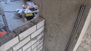примыкание кирпичной перегородки к газосиликатным и бетонным стенам..