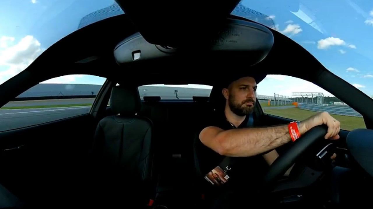 Video 360: Заезд BMW M2 на гоночной трассе Moscow Raceway