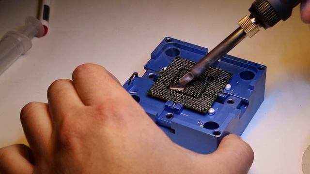 013 Реболлинг чипа видеокарты. Замена BGA шаров на видеокарте GeForce GTX-570 смотреть онлайн
