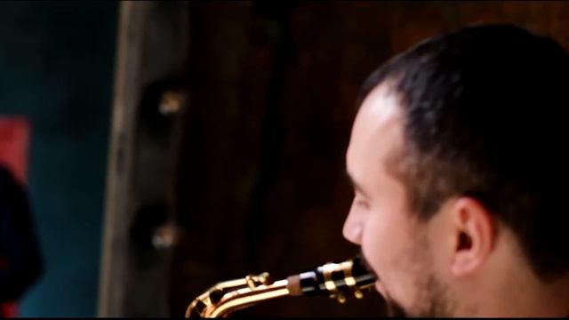 PHARRELL WILLIAMS - HAPPY (sax cover Lev Startsev, кавер Лев Старцев) смотреть онлайн