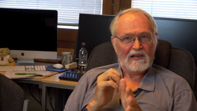 Brian Kernighan Q&A 3/3 - Computerphile смотреть онлайн