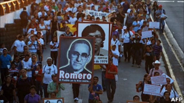 XXXIII aniversario de San Romero de América. 1980 - 2013 смотреть онлайн