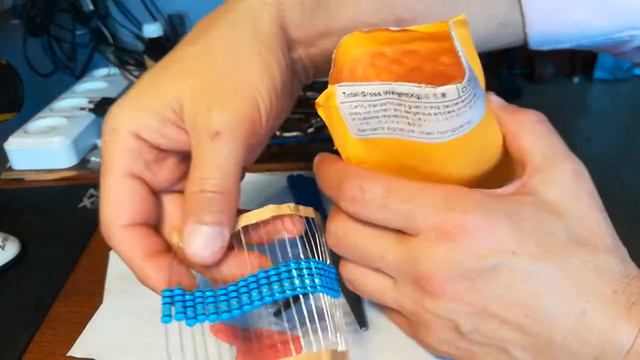 распаковка резисторы 10 ом