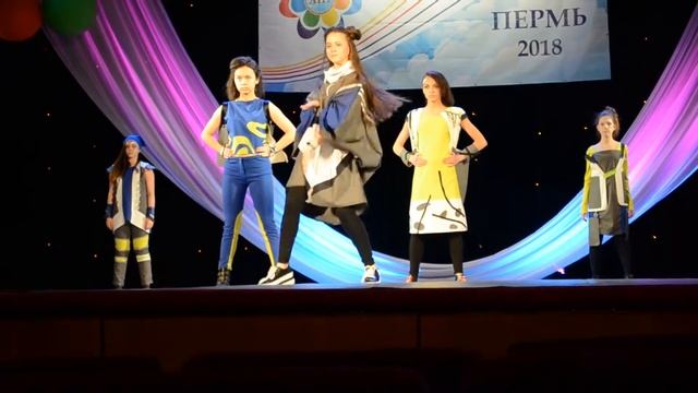 2. Коллекция "Урбан" Автор коллекции Наталья Чернобровина Визаж Тамара Тыртычная смотреть онлайн