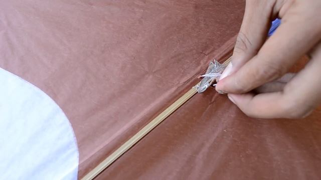 How to Tie Kite Knots with Jagdish - पतंग में धागा कैसे डाले смотреть онлайн