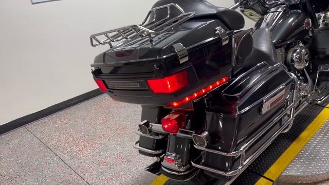2007 ELECTRA GLIDE ULTRA CLASSIC FLHTCU BLACK PEARL 701504 смотреть онлайн