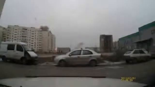 Мариуполь под обстрелом, момент разрыва РСЗО Град, зафиксировал видеорегистратор 24 января 2015 смотреть онлайн