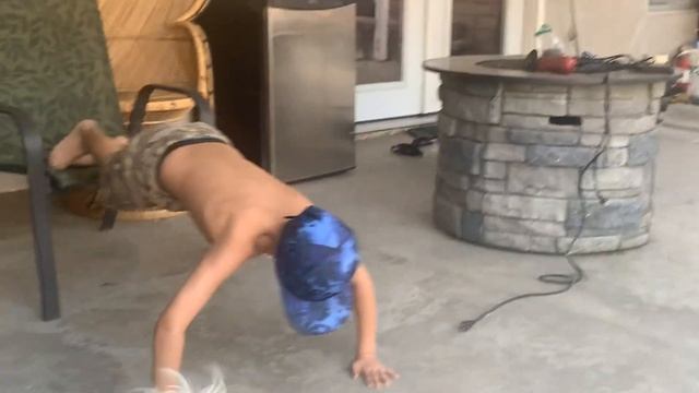 How to do Push-ups to break the world record ???? смотреть онлайн