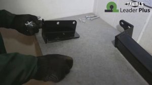 Установка фаркопа Leader H215-А. Hyundai Santa Fe (внедорожник), номер кузова (CМ), 2006–2012 г.в.