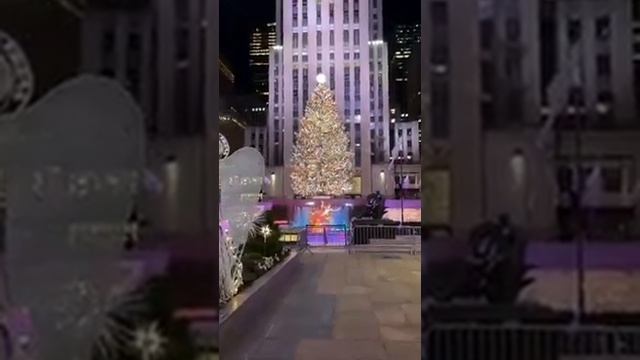 Rockefeller Center Christmas Tree Lighting New York City USA 2020 смотреть онлайн