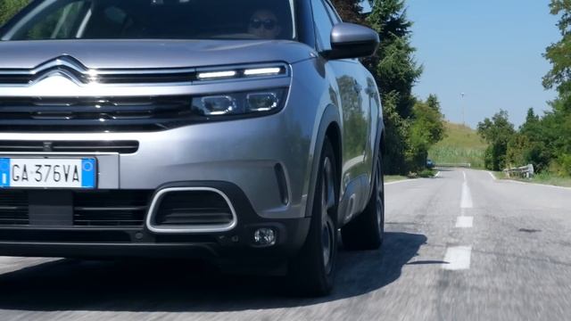 Una settimana con la Citroën C5 Aircross Shine - diario di bordo смотреть онлайн