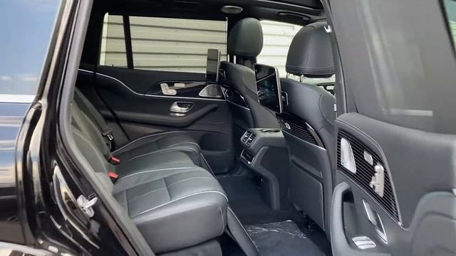 Mercedes GLS600 Maybach смотреть онлайн