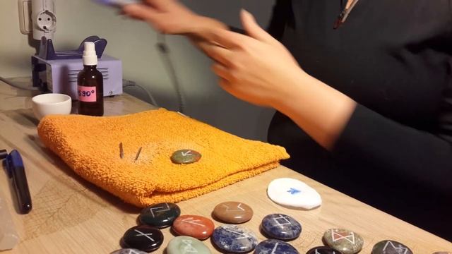 Как изготовить руны из камня. Часть I смотреть онлайн