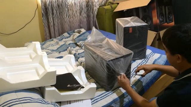 M-Audio BX8 unboxing смотреть онлайн