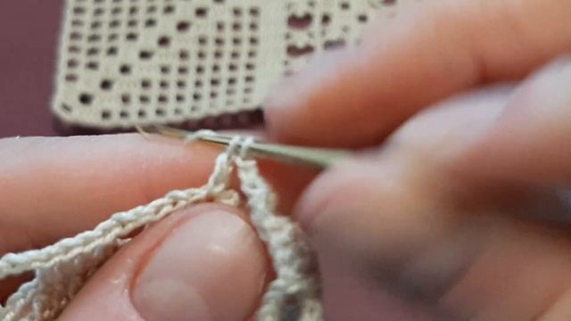 Очень красивая квадратная салфетка крючком в филейной технике смотреть онлайн