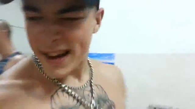 Ломаем черенок от лопаты об танка Винегрет :D