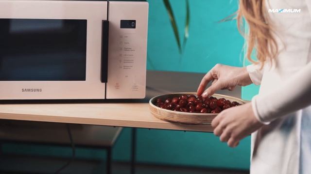 Обзор микроволновой печи с функцией гриля Samsung из коллекции BeSpoke: модель MG23T5018A. смотреть онлайн