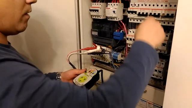 Кондиционер Daikin VRV 1 сгорели платы внутреннего блока. смотреть онлайн