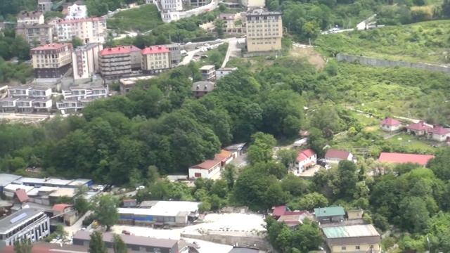 Чёрное море. Сочи. Канатная дорога парка "Дендрарий". Смотровая площадка верх.станции (13.05.2019) смотреть онлайн