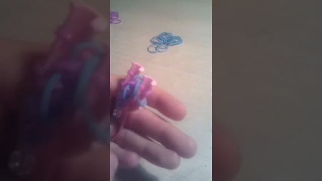 Как сплести браслет 'Французская косичка ' смотреть онлайн