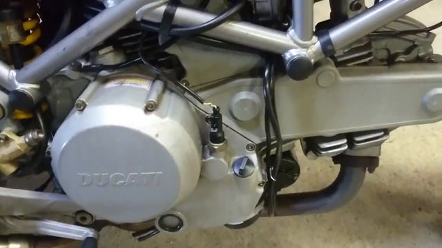 DUCATI MONSTER 400, 2002 год смотреть онлайн