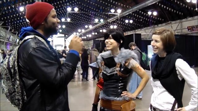 RetroGameCon - Dragon Age and Attack On Titan Cosplay Interview смотреть онлайн