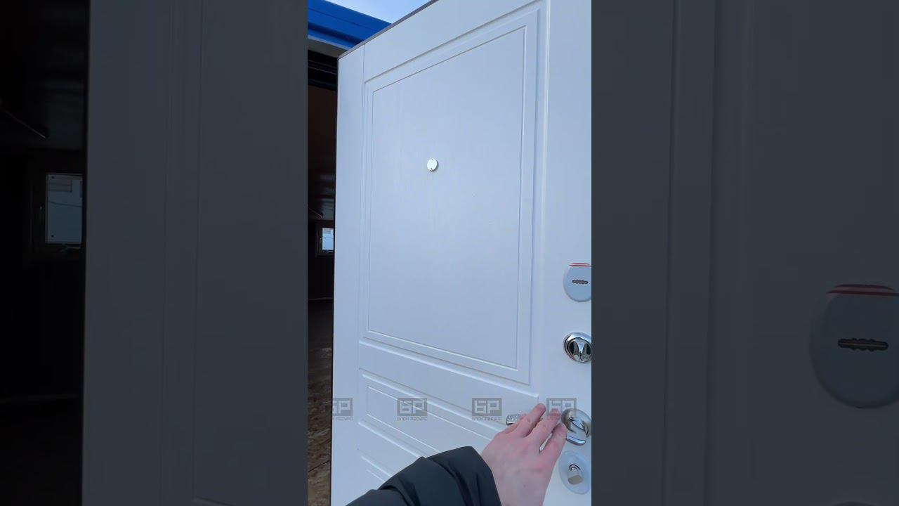 Бытовка БК-1 с металлической дверью и электрикой в гофре смотреть онлайн