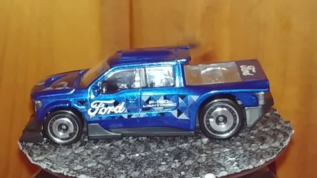 Hot Wheels 2022 Ford F-150 Lightning Custom with lighting Easter Egg!? смотреть онлайн